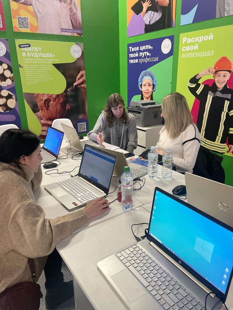 Елена Разоренова (Разорёнова)